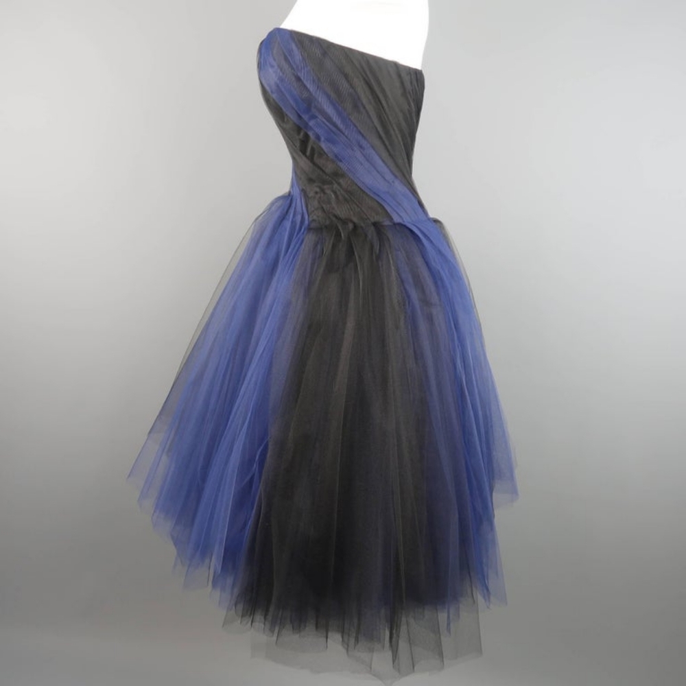$5,700 OSCAR DE LA RENTA EXCLUS SILK LINED BLUE BLACK TULLE RUNWAY DRESS US 0 - Picture 12 of 13